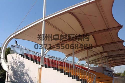 膜布、附件及鋼索安裝